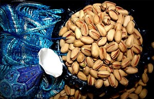 عمل به اقتصاد مقاومتی با افزایش صادرات پسته