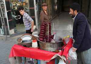 مافیای گاری های نوبرانه فروش دست کیست؟! + فیلم