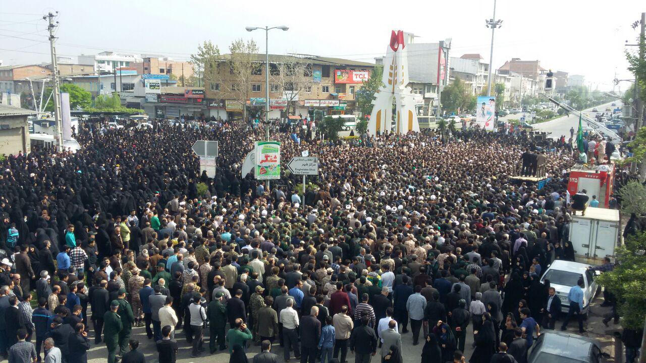 خاکسپاری شهید مدافع حرم در نکا خاکسپاری شهید مدافع حرم در نکا
