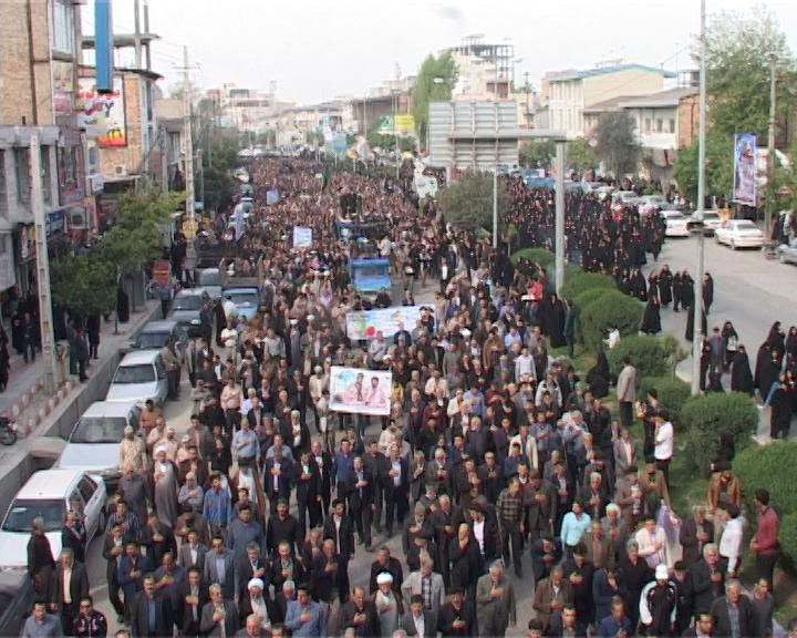 خاکسپاری شهید مدافع حرم در نکا خاکسپاری شهید مدافع حرم در نکا