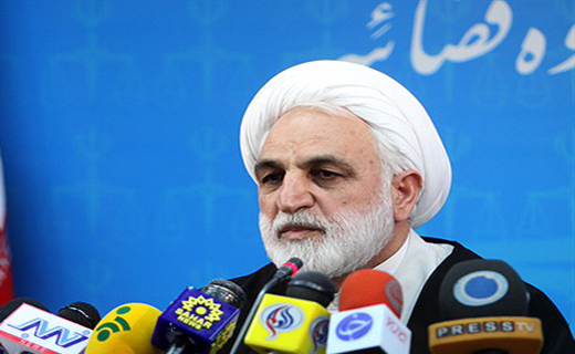 دشمنان تلاش می‌کنند که کشورهای اسلامی را تضعیف کنند