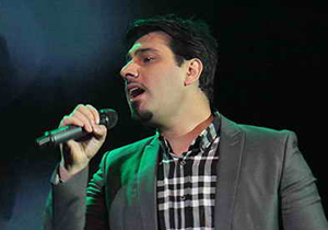 خواجه اميری به مناسبت روز پدر به اصفهان می آید
