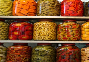 قیمت انواع ترشی و ترشک در بازار میوه و میادین+جدول
