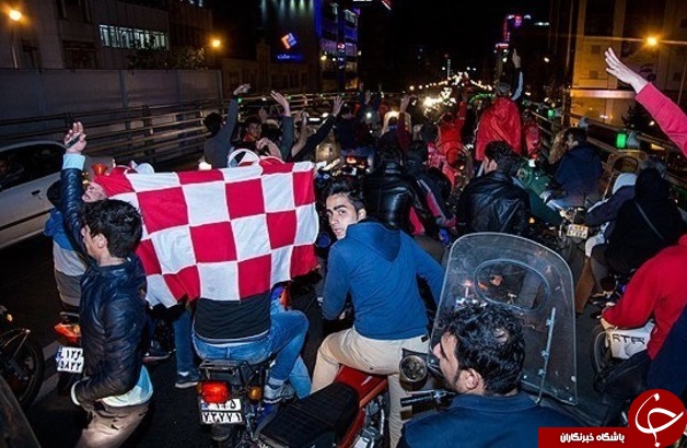 شادی هواداران پرسپولیسی پس از دربی+تصاویر