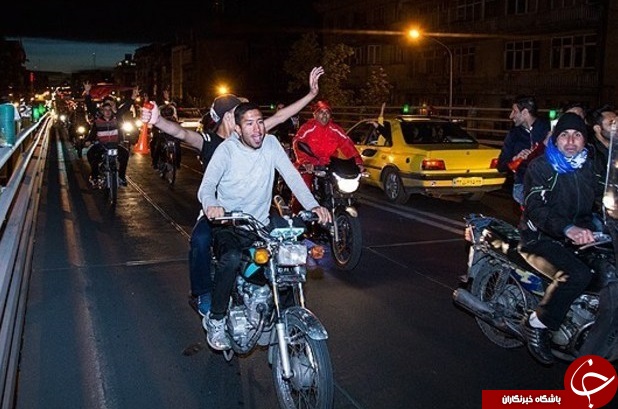 شادی هواداران پرسپولیسی پس از دربی+تصاویر