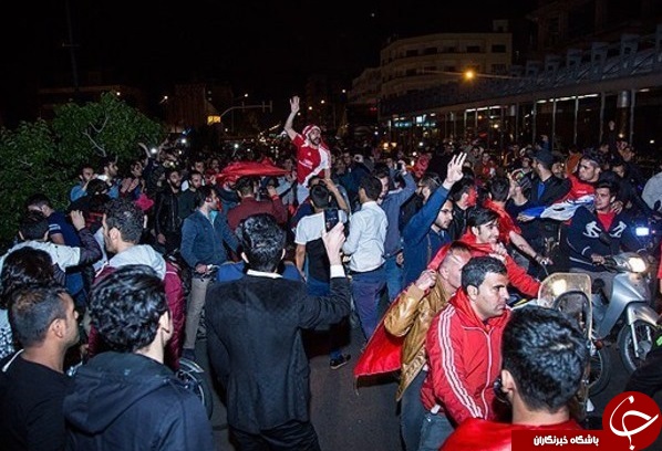 شادی هواداران پرسپولیسی پس از دربی+تصاویر