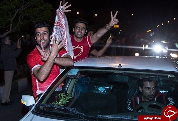شادی هواداران پرسپولیسی پس از دربی+تصاویر