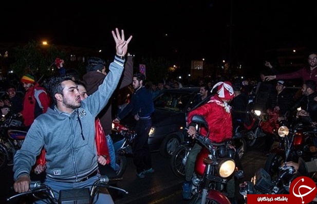شادی هواداران پرسپولیسی پس از دربی+تصاویر