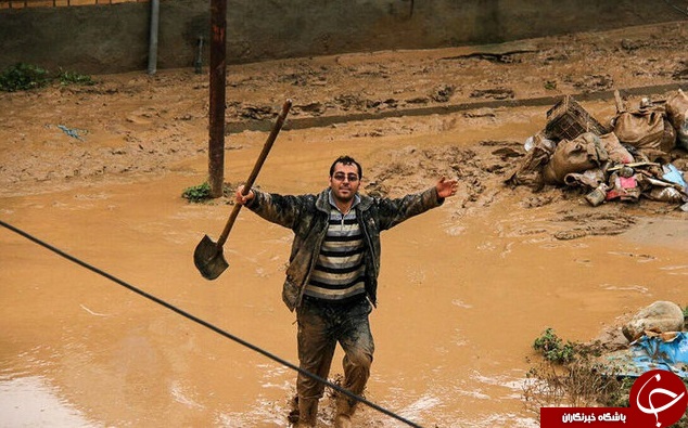 سیل در پل&zwnj; دختر لرستان+تصاویر