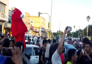 هواداران پرسپولیس سوسنگرد را بستند! +فیلم