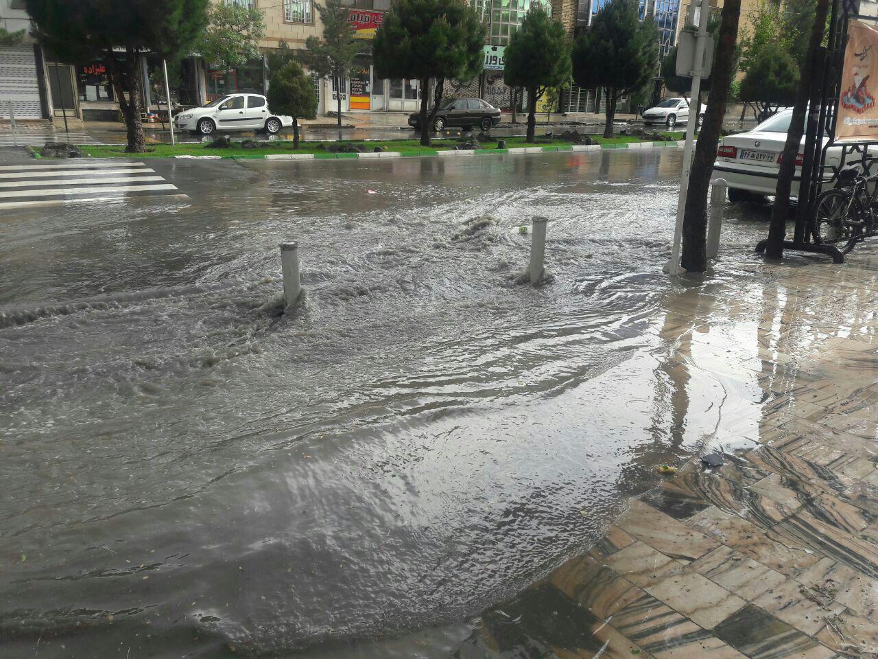 بارش باران و تگرگ در مشهد + تصویر وفیلم
