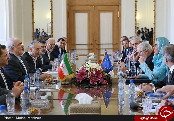 موگرینی و همراهانش با چه حجابی وارد تهران شدند؟+تصاویر