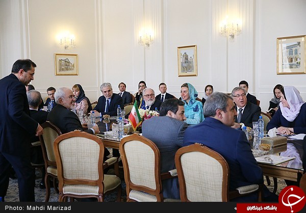موگرینی و همراهانش با چه حجابی وارد تهران شدند؟+تصاویر