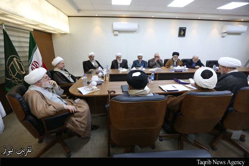 نشست هیئت علمی پژوهشگاه مطالعات تقریبی برگزار شد
