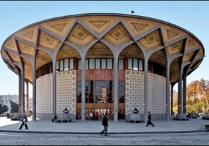 نمایش‌های تئاتر شهرسوم اردیبهشت ماه اجرایی ندارند
