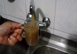 شیرکاکائو رایگان به سفیدچشمه رسید! + فیلم