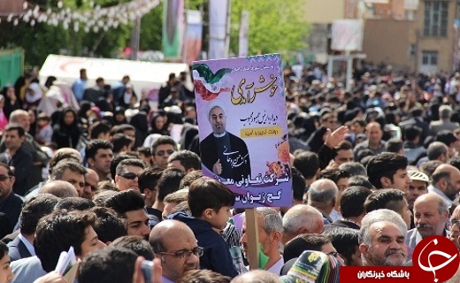 استقبال پرشور مردم سمنان از کاروان تدبیر و امید