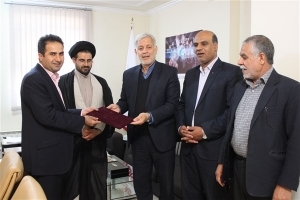 بازدید رئیس فدراسیون هندبال از باشگاه پیشگامان کویر یزد