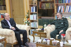 دیدار فرمانده نیروی دریایی سپاه با استاندار گیلان