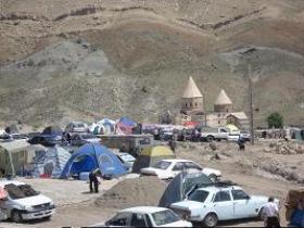 استقبال گردشگران نوروزی از قدیمی ترین کلیسای جهان در چالدران