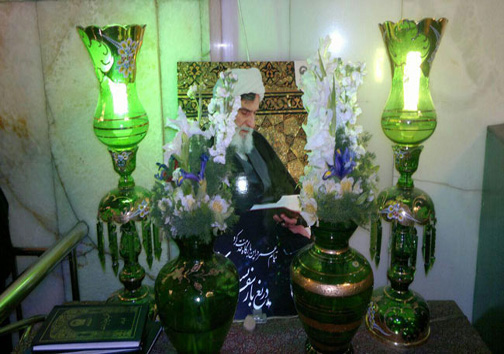 مزار مرحوم آیت الله واعظ طبسی+ عکس