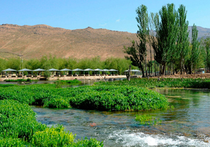 چشمه ديمه از جاذبه های طبيعی شهرستان كوهرنگ