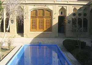 جلوه معماری ایرانی در کالبد خانه مویدی
