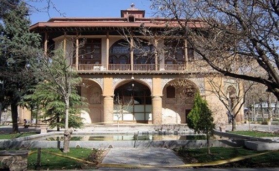کاخ چهلستون قزوین