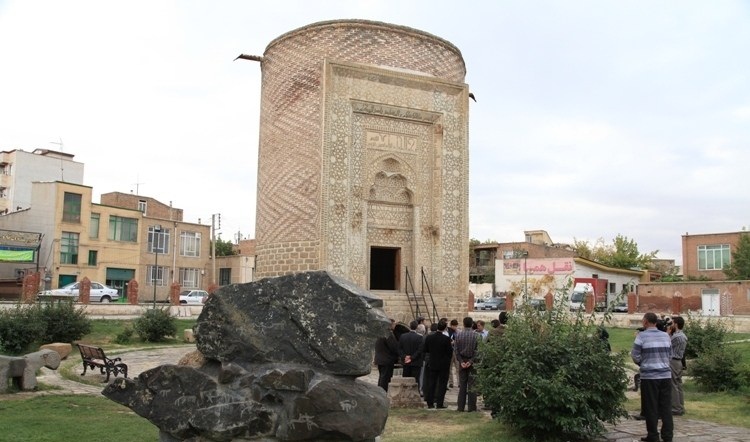 برج سه گنبد