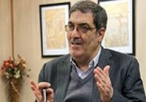 اجرای نمایش خیابانی برای مسافران نوروزی در قم