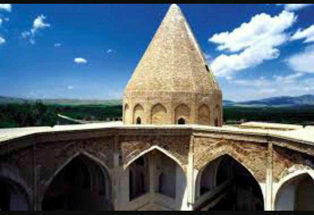 بقعه متبرکه امامزاده قاسم ازنا یکی از جاذبه های تاریخی بقعه متبرکه امامزاده قاسم ازنا یکی از جاذبه های تاریخی