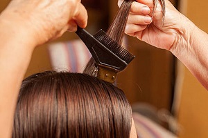 چطور رنگ موها را ایمن استفاده کنیم؟