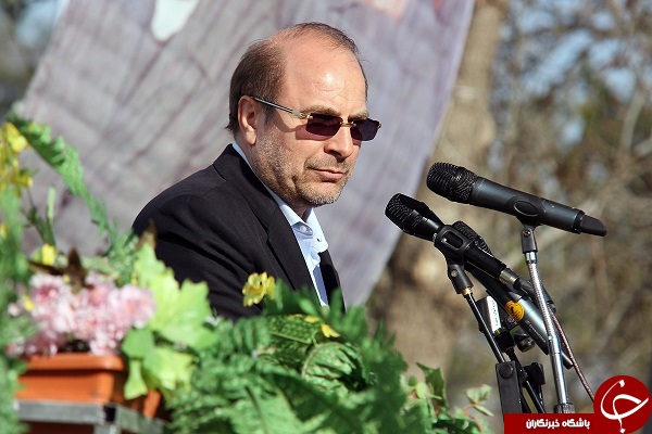 شهردار تهران اینگونه پینگ پنگ بازی می کند +عکس