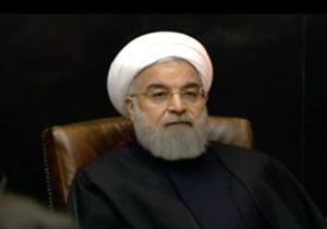 رئیس جمهور در مراسم ترحیم والده همسرش + فیلم