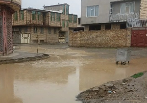 جمع شدن آب باران در کوچه‌ها + فیلم