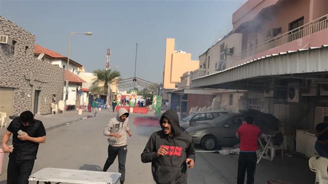 حمله نظاميان رژيم آل خليفه به تحصن&zwnj;کنندگان در مقابل منزل شيخ عيسی قاسم