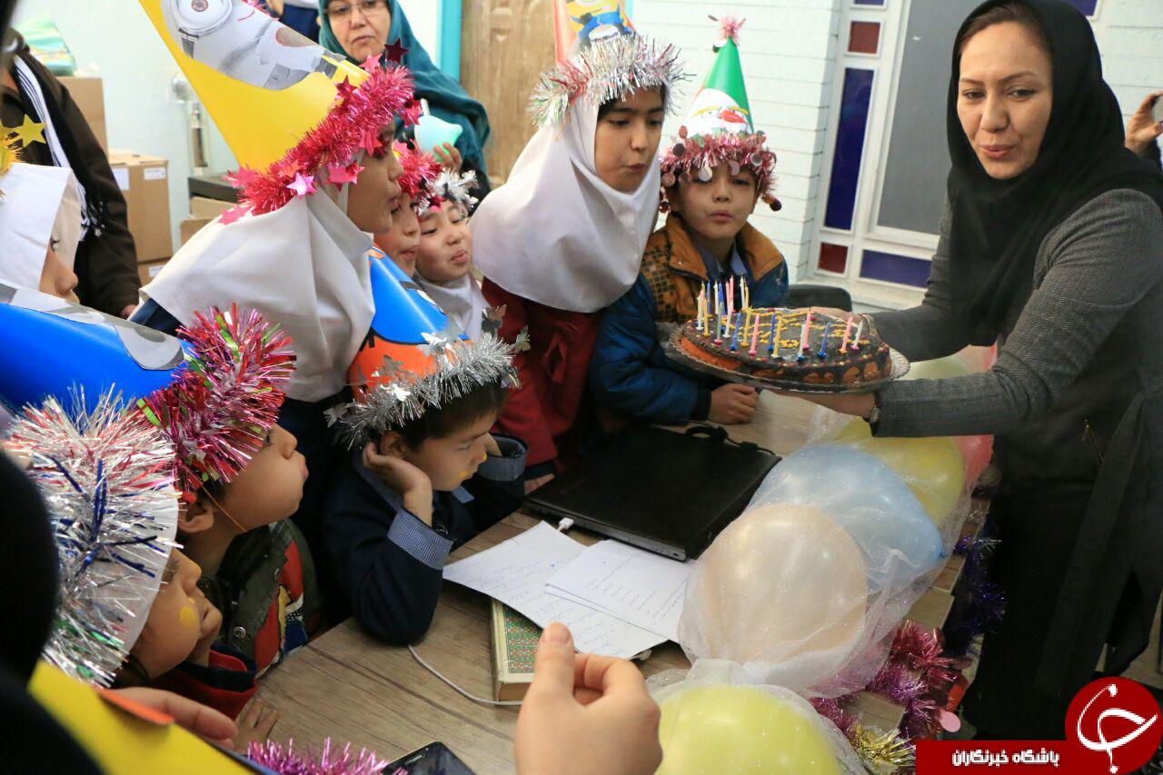 مراسم شب یلدا برای دانش&zwnj;آموزان افغانستانی در مدرسه حامی +عکس