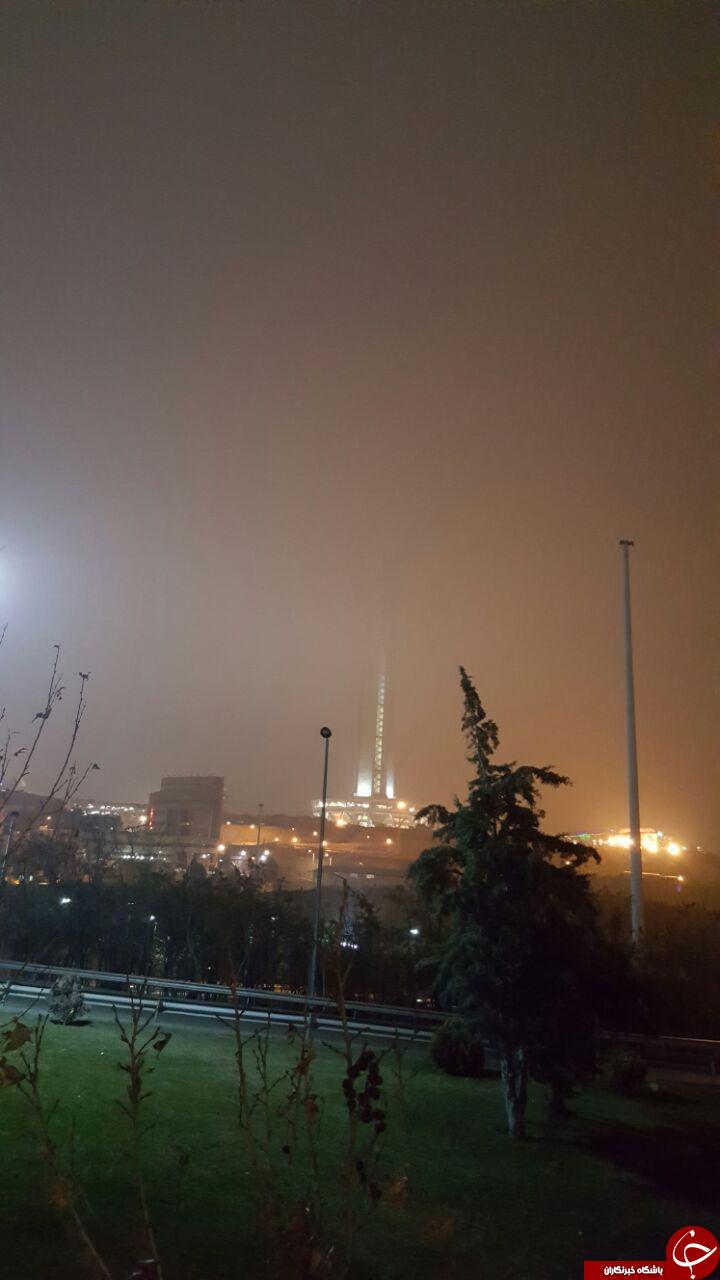 راز ناپدید شدن برج میلاد در شب یلدا + تصاویر