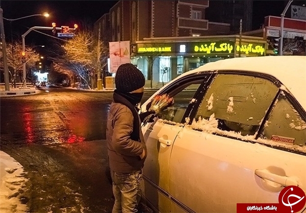 دود ماشین، سوز سرما، حسرت گرما؛ تمام سهم کودکان کار در شب یلدا