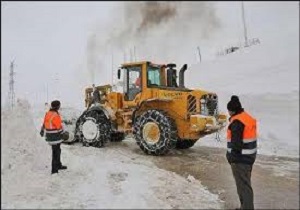 بازگشایی راه ارتباطی 30 روستای دیواندره