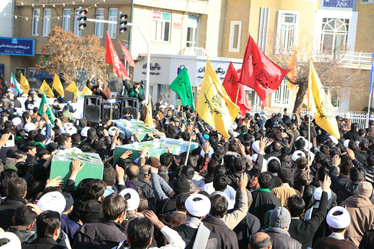 پیکر نخستین شهید طلبه لشکر فاطمیون در قم به خاک سپرده شد