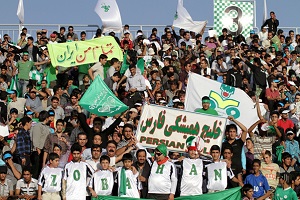 ورود با پرچم و لباس سبز به فولادشهر رایگان شد