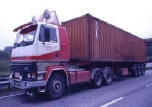 اختفای پناهجویان در کامیون شکلات!