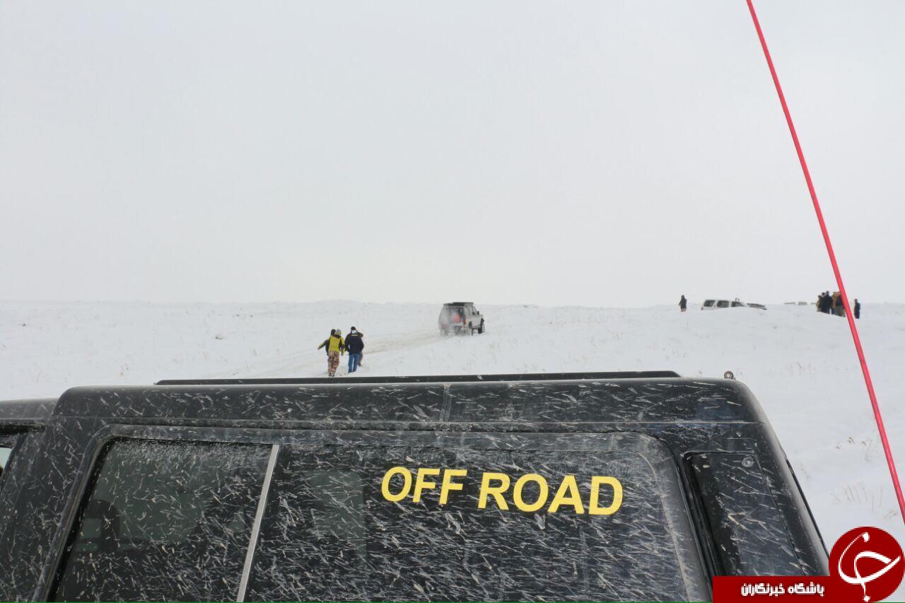 تور اتومبیلرانی آفرود زمستانی در ارومیه برگزار شد +تصاویر