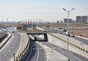 نصب تابلوهای راهنمای مسير تقاطع غيرهمسطح نخبگان