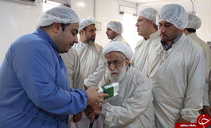 آیت الله جنتی با پوششی متفاوت+عکس