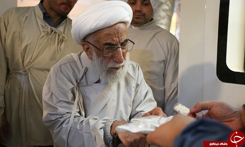 آیت الله جنتی با پوششی متفاوت+عکس