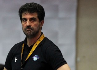 نفرزاده: يك بازی برابر را واگذار كرديم