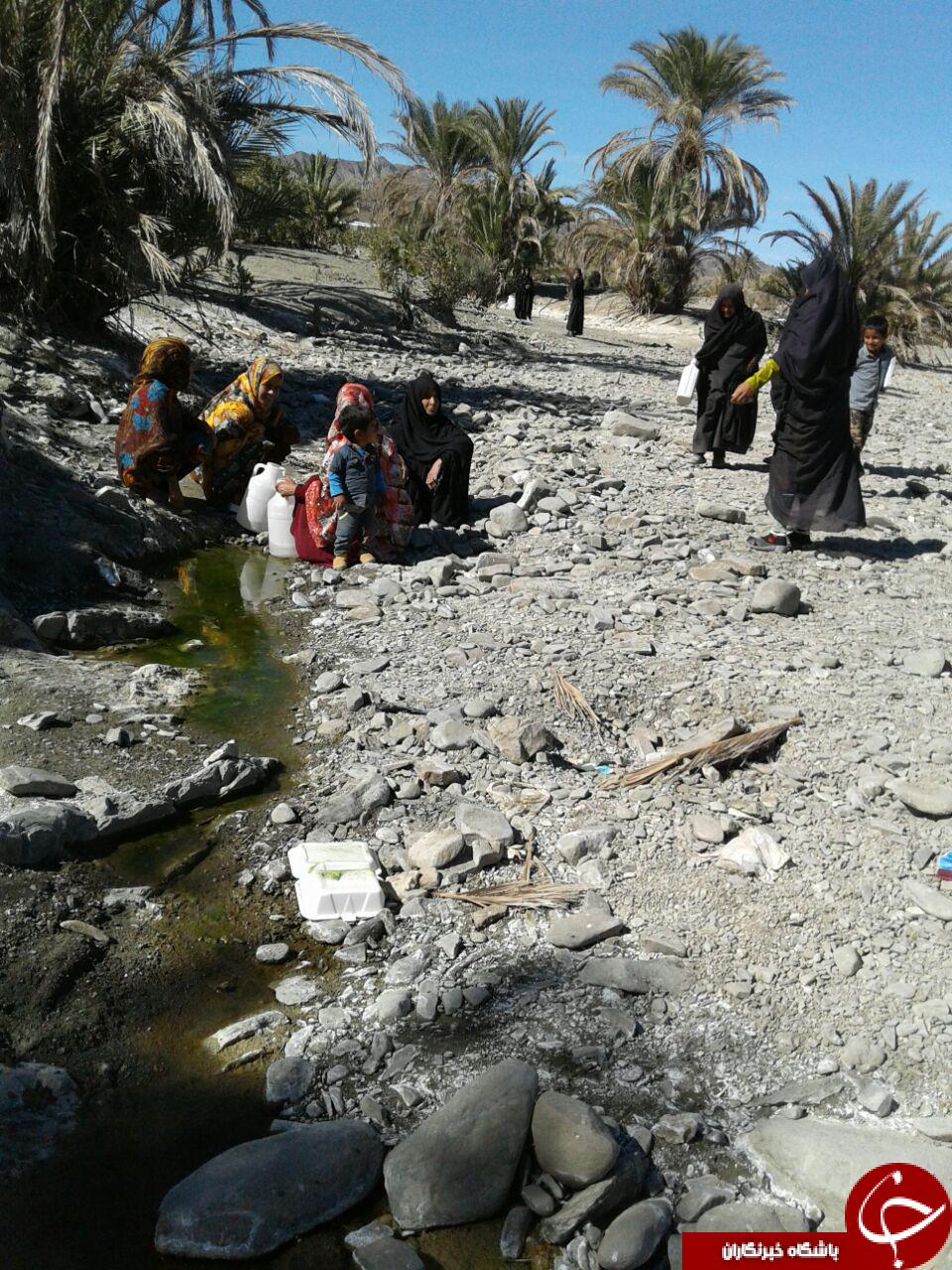 بی&zwnj;آبی مردم روستای &laquo;دستگرد درگاز&raquo; را رنج می&zwnj;دهد + تصاویر