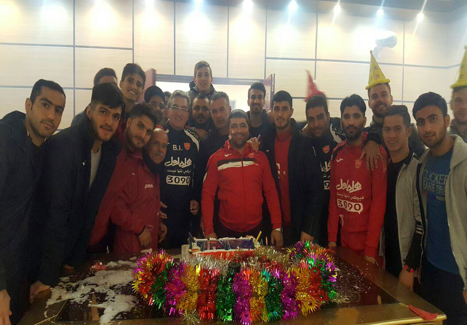 جشن کریسمس سرخپوشان برای خارجی&zwnj;های پرسپولیس